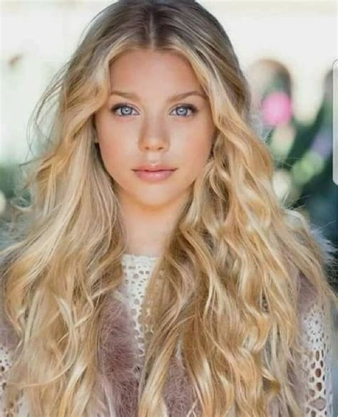 Pin By David Lawrence On Beautiful Blondes Beautiful Blonde Beautiful Girl Face Long Hair Women