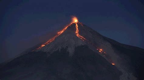 Volcano Eruption Gif Italy Clouds Of Smoke Billow Out Of Mt Etna As