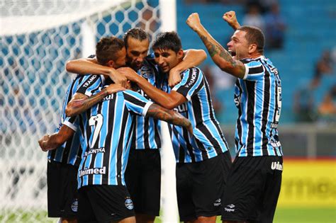 Ldu de quito won 1 direct matches.gremio won 4 matches.0 matches ended in a draw.on average in direct matches both teams scored a 2.40 goals per match. Grêmio x LDU: acompanhe o placar AO VIVO | Torcedores ...