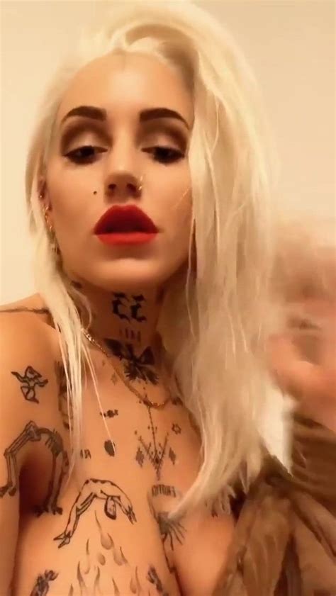 Brooke Candy Topless 15 Pics S And Video Thefappening