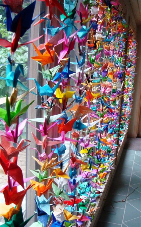 Origami sendiri bisa digunakan untuk membuat dekorasi interior rumah menjadi semakin menarik. Paling Inspiratif Hiasan Jendela Kelas Dari Kertas Origami ...