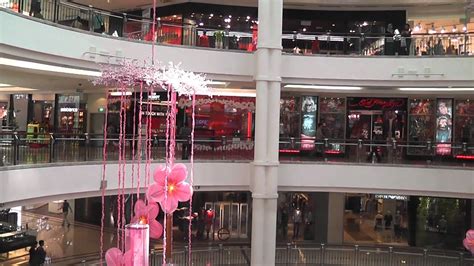 Bebas ongkir ekstra cashback ovo | belanja online aman dan nyaman hanya di tokopedia®. Inside Suria KLCC Shopping Mall Kuala Lumpur Malaysia ...