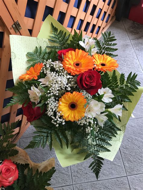 Buona serata immagini gratis per facebook e stati whatsapp. Bouquet fiori per la mamma | Festa, Bouquet, Festa della mamma