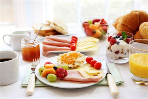 ¿qué Debe Tener Un Desayuno Completo Elpozo Bienstar
