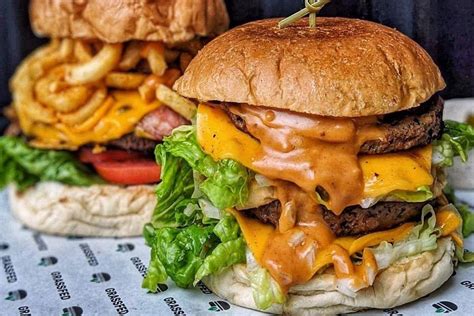 23 best burgers in brisbane man of many