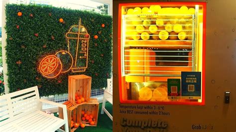 Freshly Squeeze Orange Juice Vending Machine In Singapore Youtube