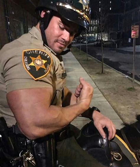 Pin By Billy Rivera On Men Men In Uniform Muscular Men Hot Cops