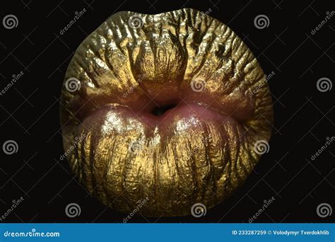Golden Kiss Golden Lipstick Closeup Lips With Metal Makeup Lips Metallic Lipstick Close Up