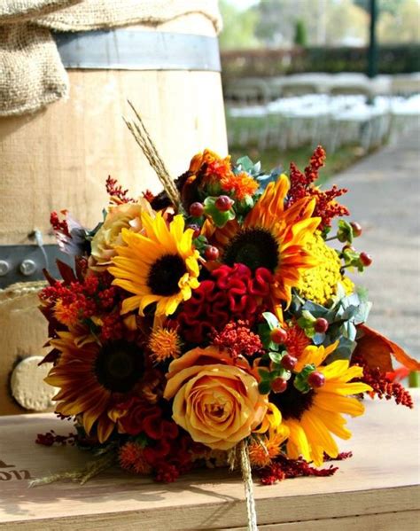 26 Prettiest Fall Wedding Bouquets To Stand You Out Page 3