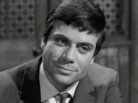 Pin By Esimm On Celeb Photos In A Younger Day Oliver Reed Actors Oliver