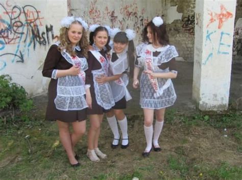 ロシアの美人女子高生は卒業式にこれだけハシャギます 笑うメディア クレイジー