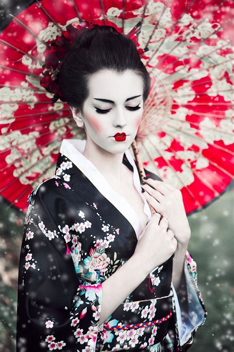 Photographer Karolina Ryvolova Model Geen Pagliaci Coregirls Geisha Makeup Chinese Makeup