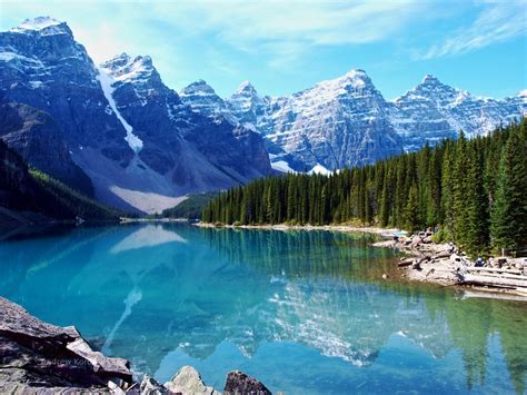 Moraine Lake The 7 Canadian Natural Wonders