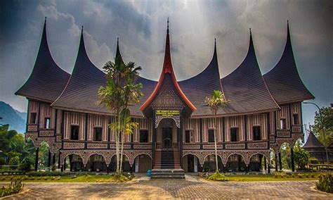 Keunikan Rumah Adat Sumatera Barat Sakti Desain