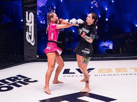 Marta linkiewicz (linkimaster) wystąpiła na fame mma 7. FAME MMA 7 KARTA WALK. Gala FAME MMA 7 KTO WALCZY ...