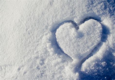 Snowy Love Heart 8 X 10 Print