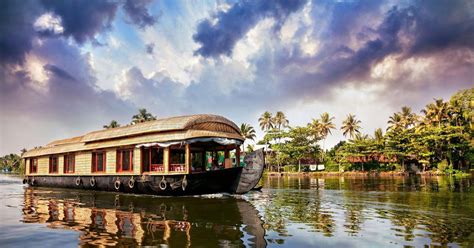 Top 7 Must Visit Places In Kerala Tripshelf