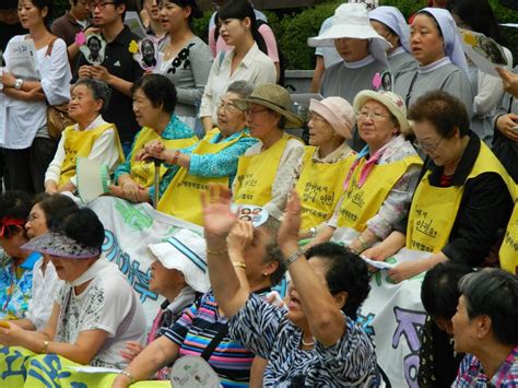 settlement without consensus international pressure domestic backlash and the comfort women