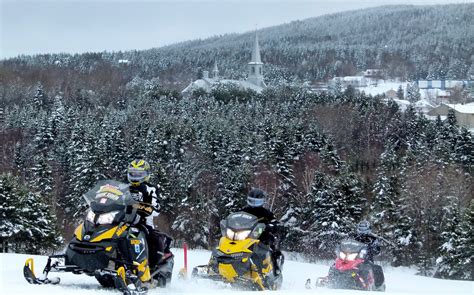 Snowmobiling Quebec Canada Pros And Cons Intrepid Snowmobiler