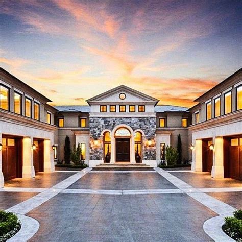 Modern Mansions On Instagram 6 Car Garage 👌 Check Out Luxu House