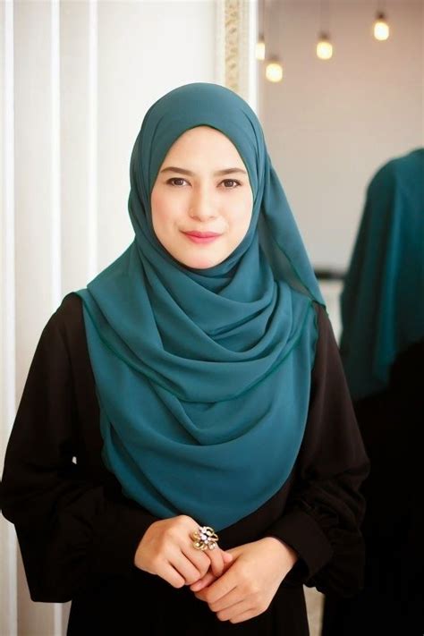 Cantik Sopan And Menawan Koleksi Muslimah Shawl Labuh Yang Anda Cari Selama Ini Rania Twinned