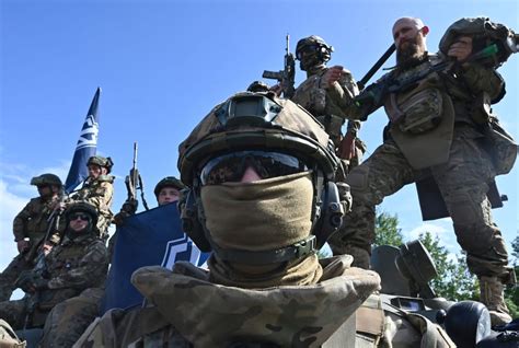 Pro Ukraine Russian Soldiers Bring Taste Of War To Putins Doorstep