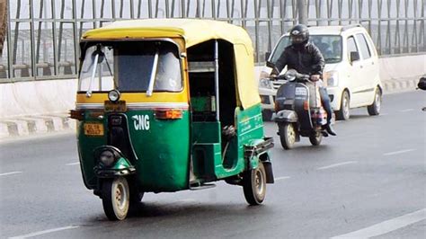 Delhi Government To Grant Permits To 10000 New Rickshaws