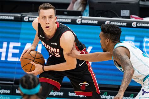 Nba Free Agency Duncan Robinson Agrees To Massive Deal With Miami Heat Maize N Brew