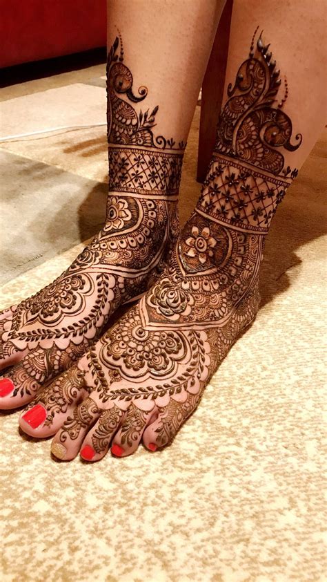Tget some amazing henna tattoo ideas with our design guide. Feet designs for bride ! More designs : Instagram RAJ ...