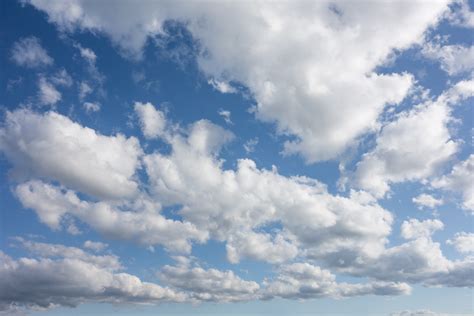 무료 이미지 자연 수평선 하늘 햇빛 낮 적운 푸른 선명한 구름 모양 구름 형성 기상 현상 지구의 분위기