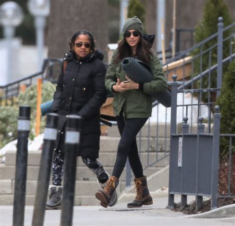 meghan markle s mom doria ragland on facing racism in uk tabloids