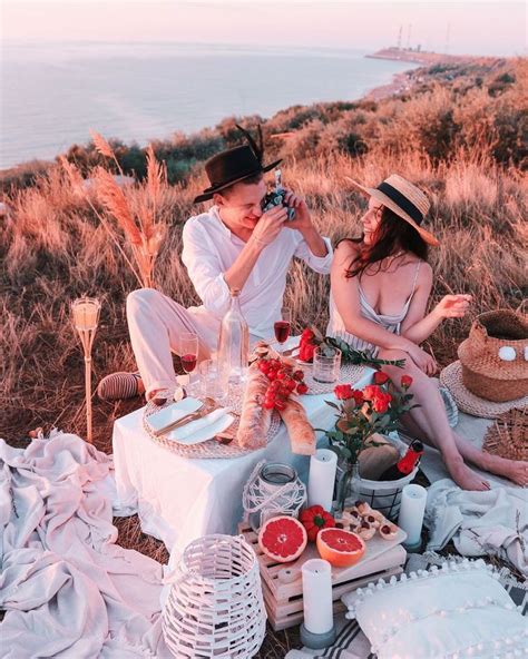 Romantic Picnic By The Sea Couple Date Inspiration Boho Chic Deco Christian Renata Instagram