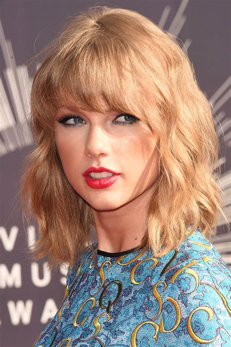 Taylor Swift Haircuts 30 Taylor Swifts Signature Hairstyles