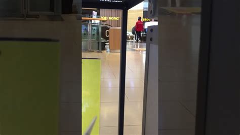 Citta mall, ara damansara, 1st fl, selangor, petaling jaya 47301. Atria Petaling Jaya Mall Robbery Caught on Video - YouTube