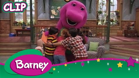 Barney And Baby Bop Hug All Of Her Friends Say Baby Bop Do The Baby