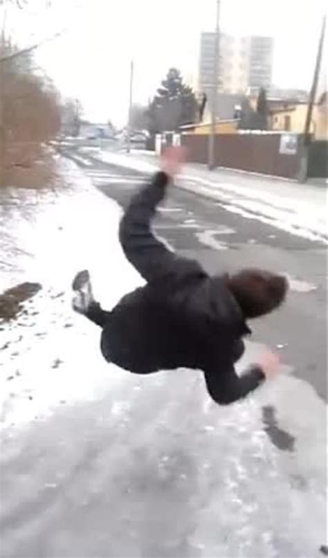 Guy Slips And Falls On Ice Jukin Licensing