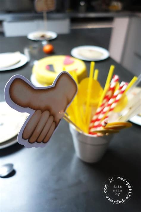 Cette carte d'anniversaire soirée pyjama photo est l'invitation parfaite pour la soirée pyjama de votre enfant ! Smile, c'est pyjama party! | Pyjamas party, Invitation soirée pyjama, Soirée pyjama