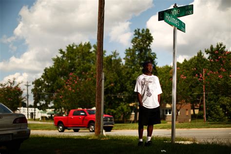 The Disproportionate Risks of Driving While Black - The New York Times