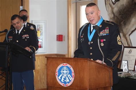 Dvids News Lead Honors Command Sgt Maj During Retirement Ceremony