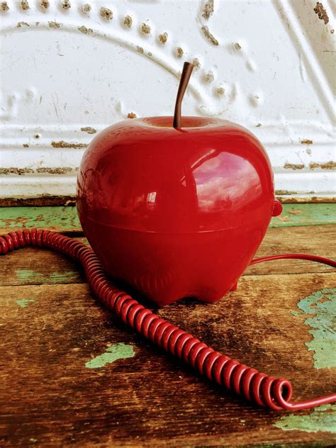 Vintage 1980s Novelty Red Apple Fruit Landline Telephone By