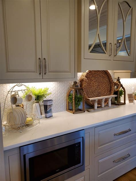 Maybe you would like to learn more about one of these? White Quartz Kitchen Countertop | Kitchen backsplash ...