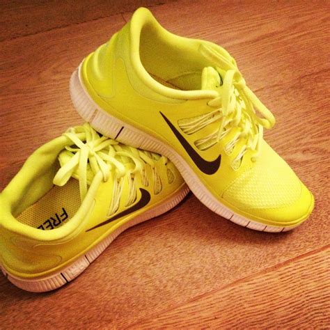 Nike Free Run V5 Bright Yellow