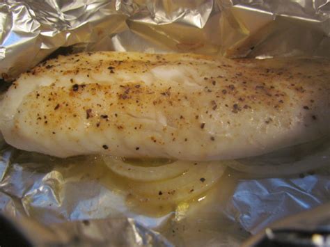 Simple Baked Fish In Foil Ww Recipe Genius Kitchen