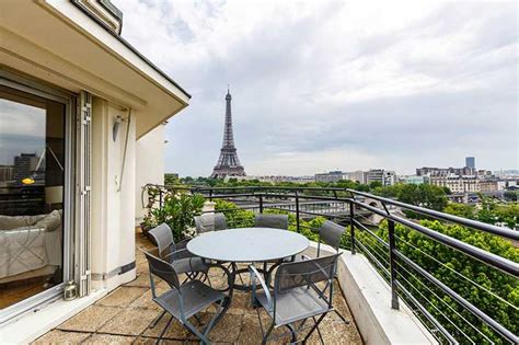 5 Charming Paris Airbnbs With Eiffel Tower Views