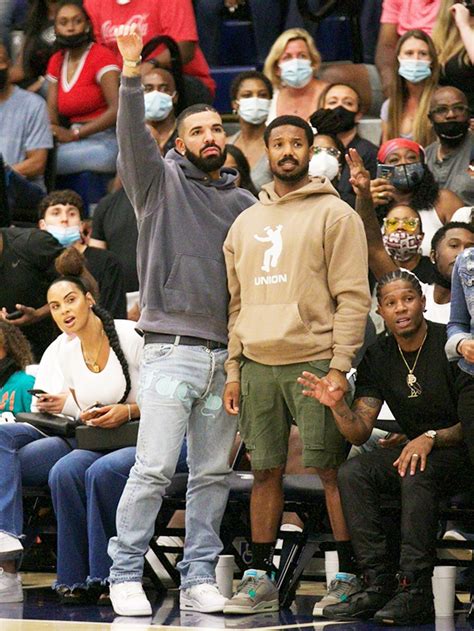 Drake Og Michael B Jordan Henger Ut På Bronny James Basketballspill Hollywood Life Pdfs