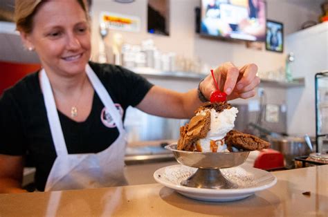 PETE TITTL: Moo Creamery serves 'food for every mood' | Entertainment ...
