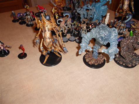 Real Minis Pathfinder Battles Shattered Star In Hand