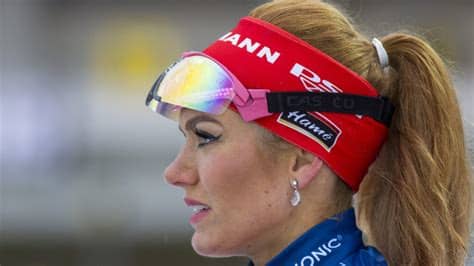 ˈɡabrɪjɛla ˈkoukalovaː/ˈsoukalovaː, born 1 november 1989) is a former czech biathlete. Gabriela Koukalová podle Blesku na olympiádu nepojede ...