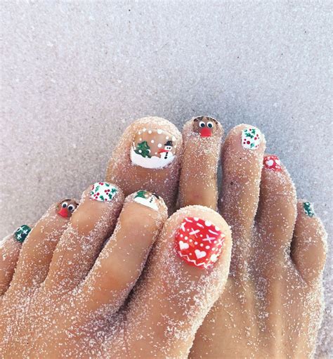 Happy Holiday Toes Christmas Toes Toe Nails Christmas Nail Art