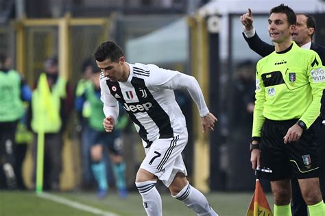Cristiano ronaldo came off the bench to drag juventus back into the match, as he equalised for the away side despite an earlier red card.this is the. Ronaldo rescues point for 10-man Juventus at Atalanta ...
